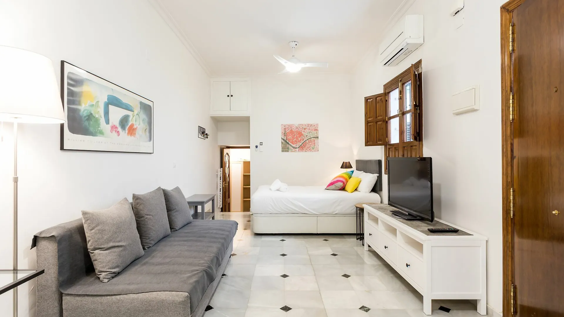 Holi-Rent Estudio Banos Seville 0*,