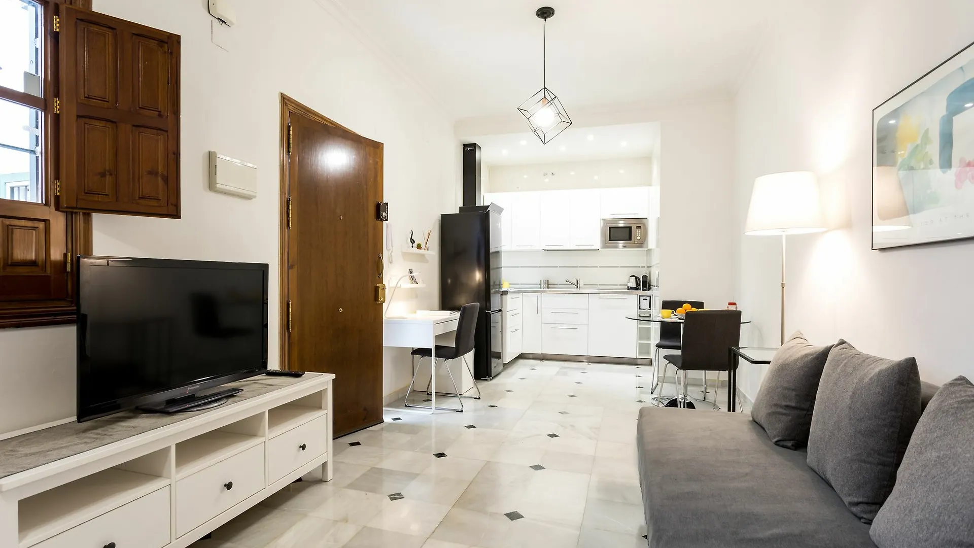 Apartment Holi-Rent Estudio Banos Seville