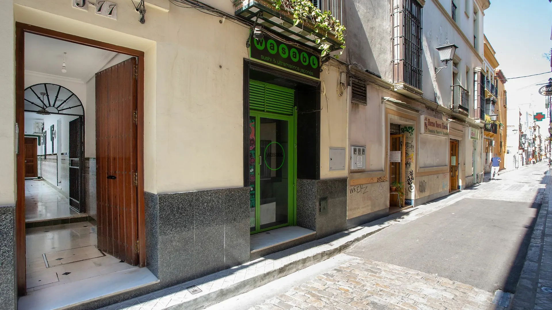 Holi-Rent Estudio Banos Sevilla Apartman